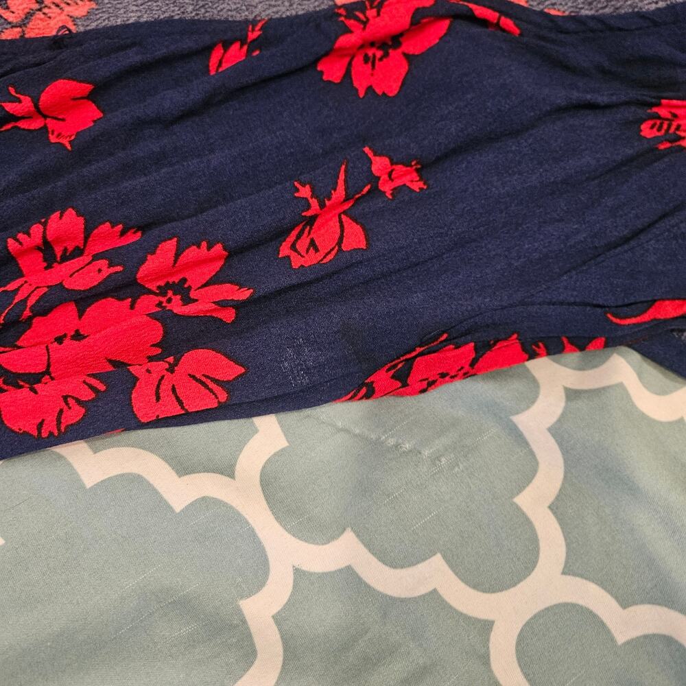 GAP Navy Red Floral Sleeveless Midi Dress XS Tie Front Lightweight Rayon - Picture 2 of 10